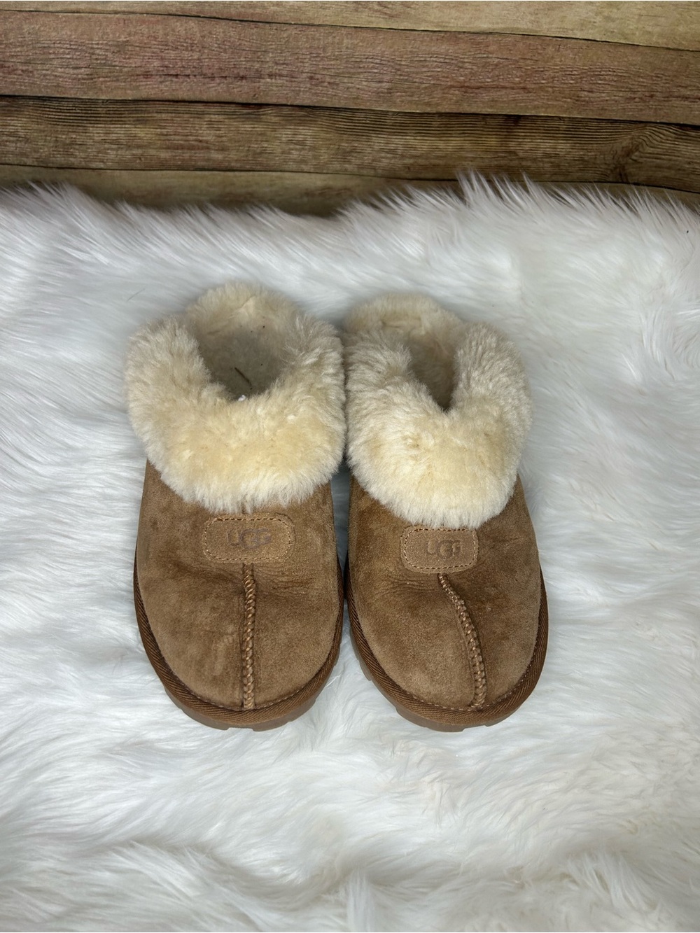 UGG Coquette Slipper Sheepskin Slide Size 8 - Picture 3 of 5
